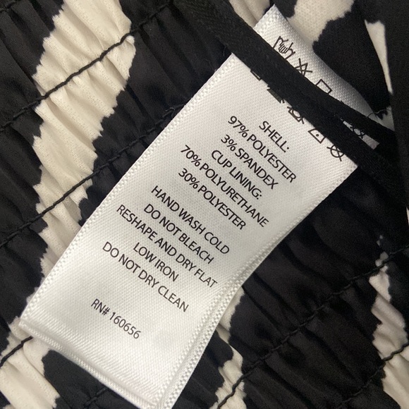 Sincerely Jules Zebra Crop Tank - Picture 2 of 3